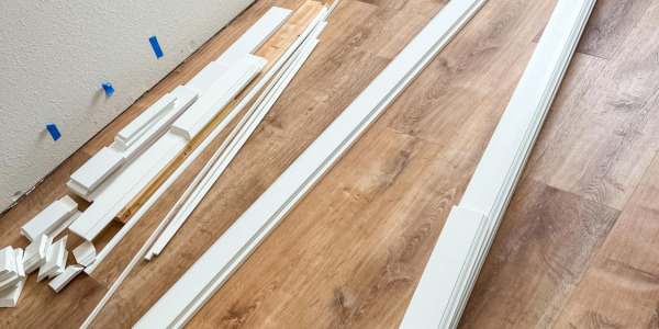 Jak montować listwy przypodłogowe PVC – instrukcja i najczęstsze błędy